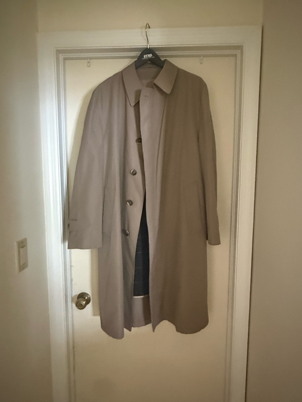 Hart Schaffner Marx Beige Trench Coat - Classic Single-Breasted Overcoat